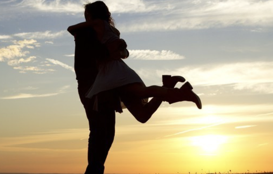 Therapists approve: These are the 4 habits that happy couples fol...
