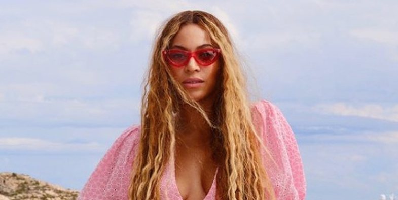 Beyonce fans gather here! Free tickets? Yes it is possible