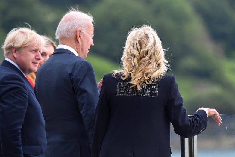 Njerëzit mendojnë se veshja e gruas së Joe Biden është