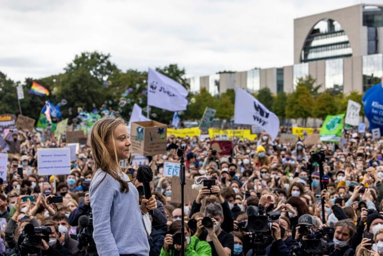 Kriza e klimës: Qindra e mijëra njerëz protestojnë në