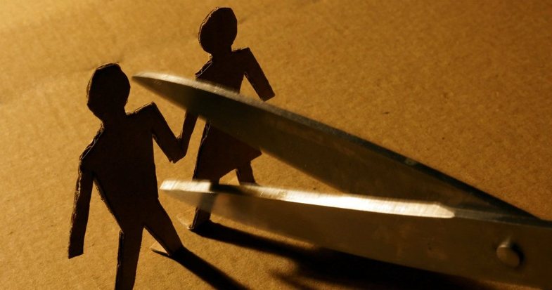11 arsye pse njerëzit e kanë të vështirë të ndahen