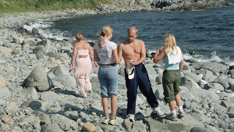 Gjithmonë misterioze: Kush janë vajzat e Vladimir Putin?