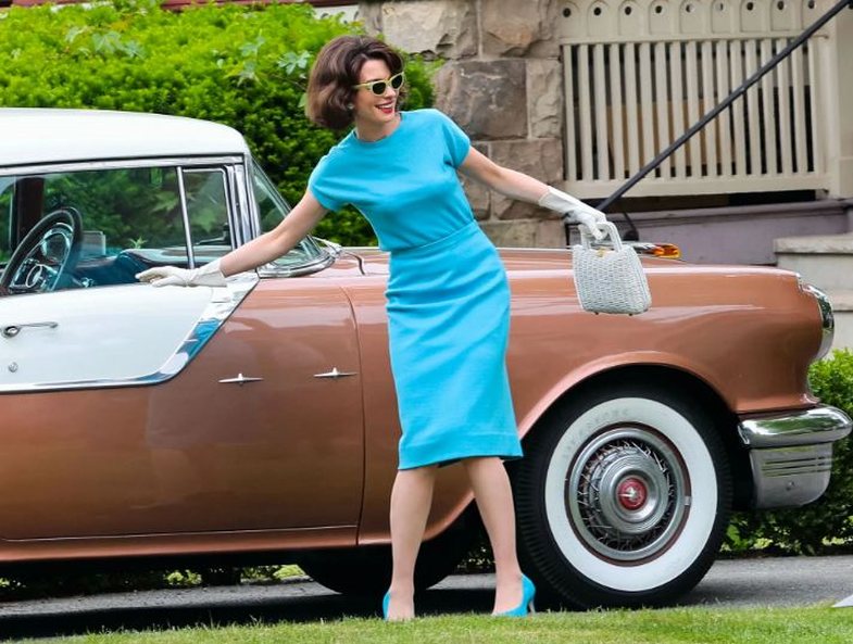 Në filmin e ri, Anne Hathaway duket fiks si Jackie Kennedy