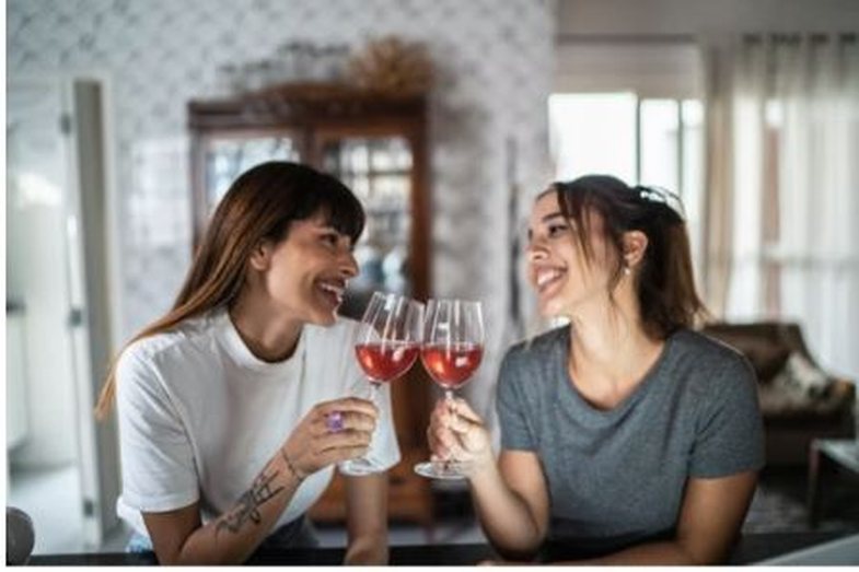 Zbulo nëse ke 100% karakteristikat e një shoqeje/shoku të