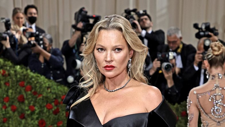 Si rrallëherë, Kate Moss flet për anën 'e