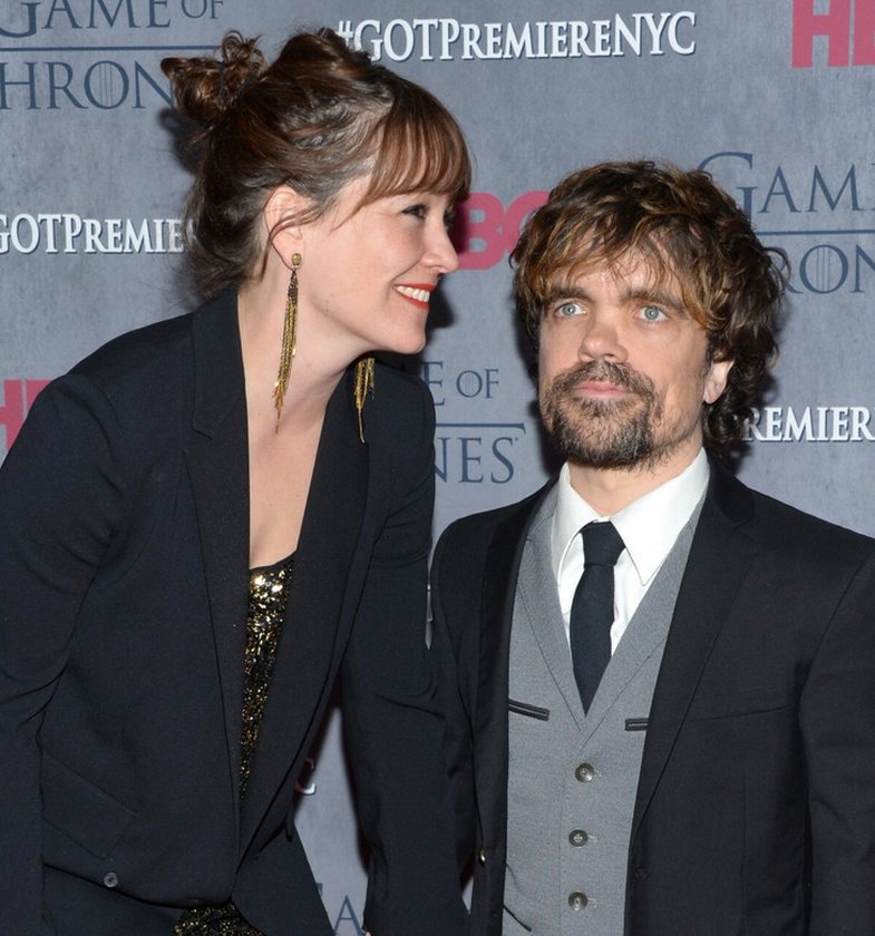 Historia e Peter Dinklage dhe Erica Schmidt dëshmon se dashuria nuk ka