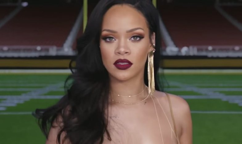 WOW! Rihanna do të performojë në Super Bowl