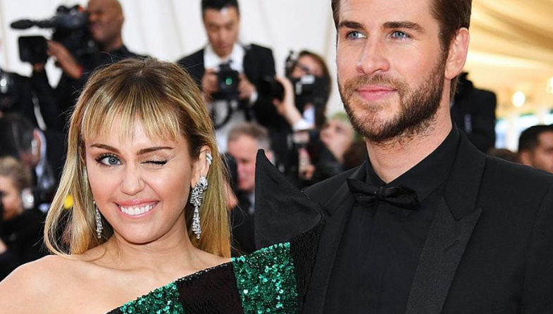 Fansat e Miley-t po shpikin thashetheme qesharake për Liam Hemsworth, por