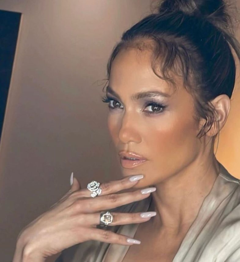 Thonjtë e frymëzuar nga Jennifer Lopez janë ato që duhet