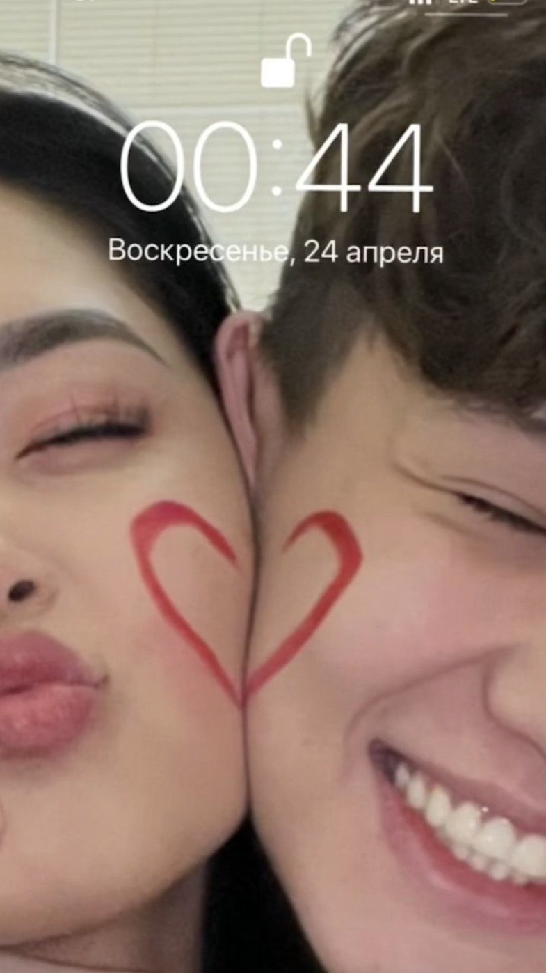 Nisur nga Kylie Jenner: Ja disa ide fotosh wallpaper-i që mund t’i