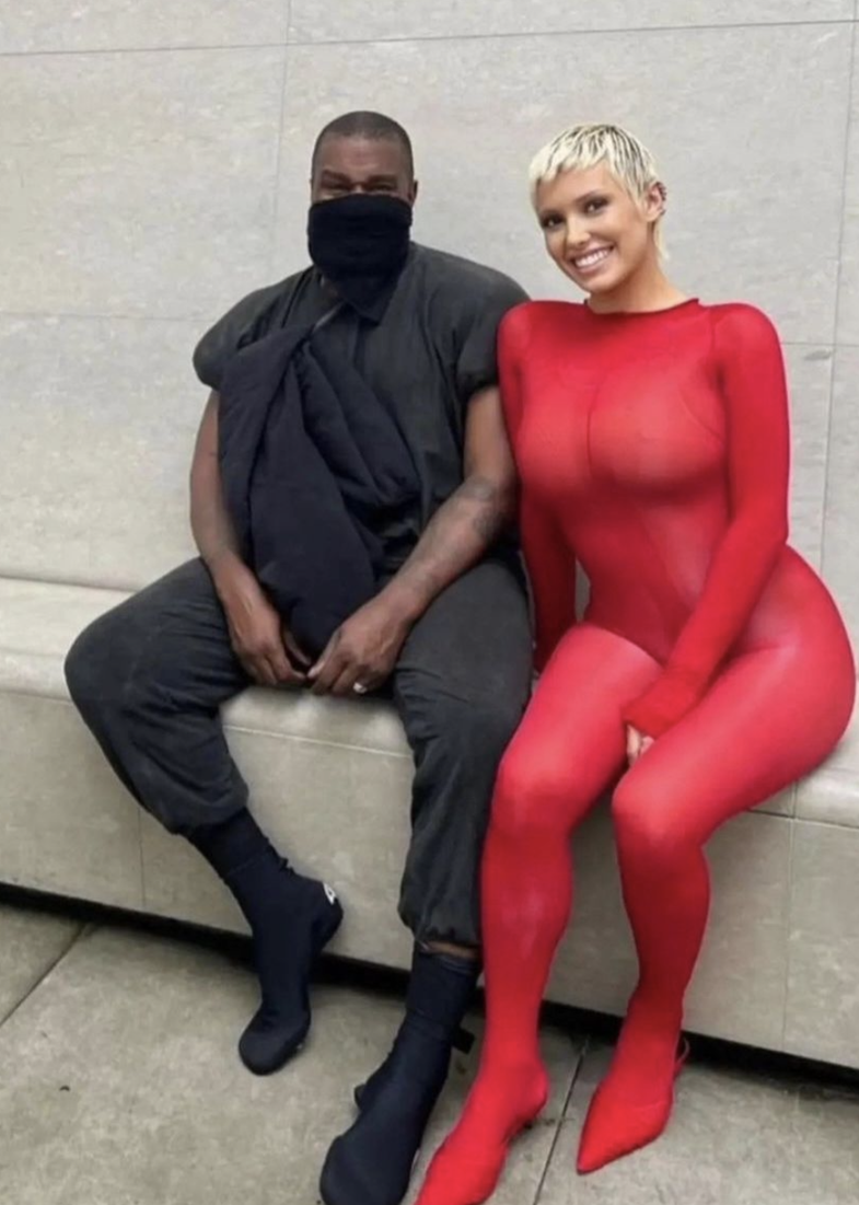 Njerëzit akuzojnë Kylie Jenner se ka kopjuar Kanye West