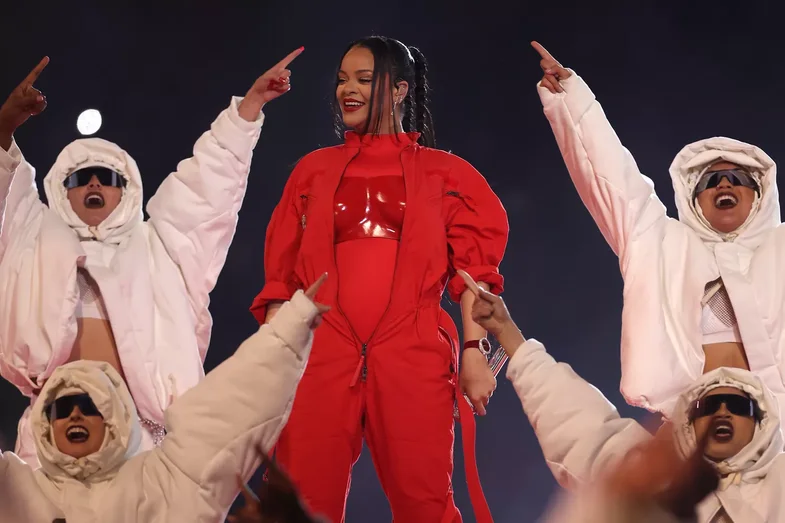 Rihanna thotë se zbulimi i shtatzënisë në Super Bowl nuk