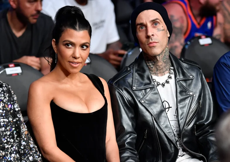 ‘Të neveritshëm’: Ish-partnerja e Travis Barker