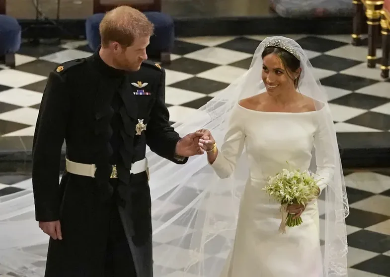 Pse Meghan & Harry u detyruan të kthenin mbrapsht dhuratat e