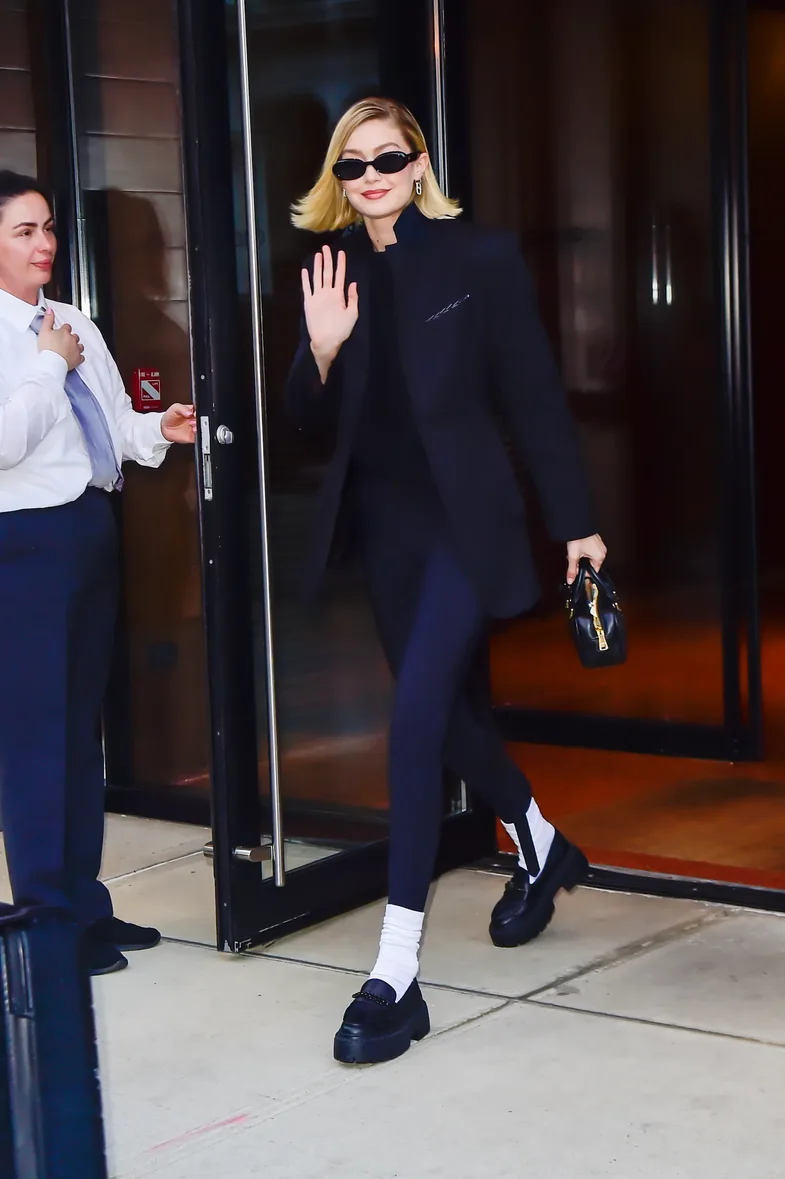 Gigi Hadid rikthen modelin e flokëve ikonik të viteve ‘90