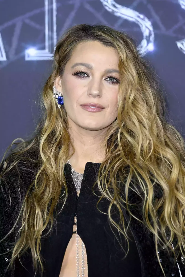 Blake Lively kërkon falje pasi bëri shaka me foton e edituar të