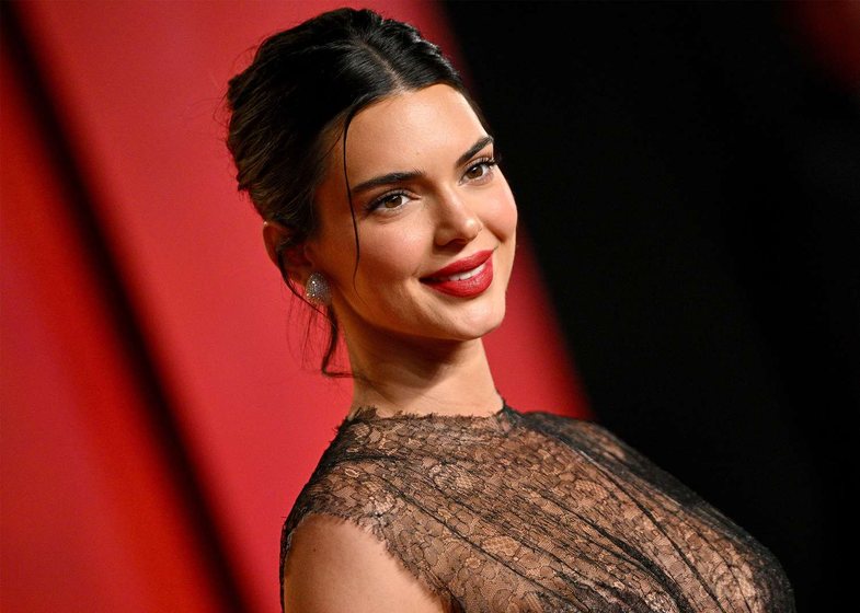 Kendall Jenner ka formulën perfekte se si t’i vishni kostumet në