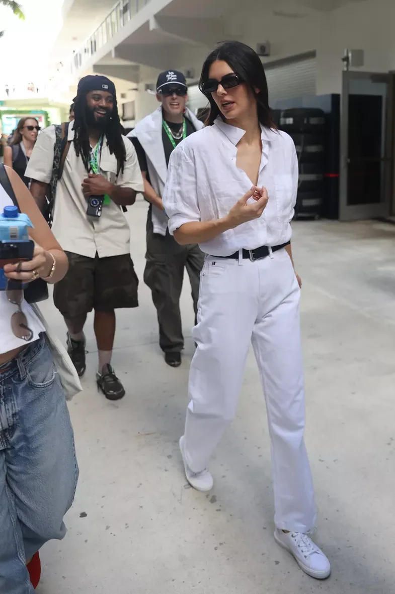 Kendall Jenner sapo theu rregullat e modës me këtë veshje