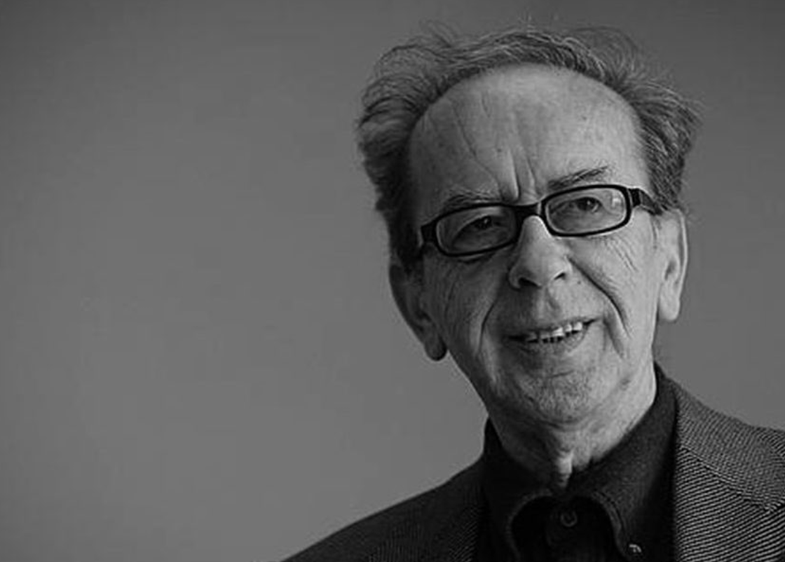 10 poezi të pakoha nga Ismail Kadare