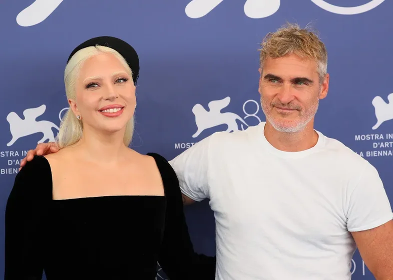 Joaquin Phoenix tregon sakrificat që ai dhe Lady Gaga bënë