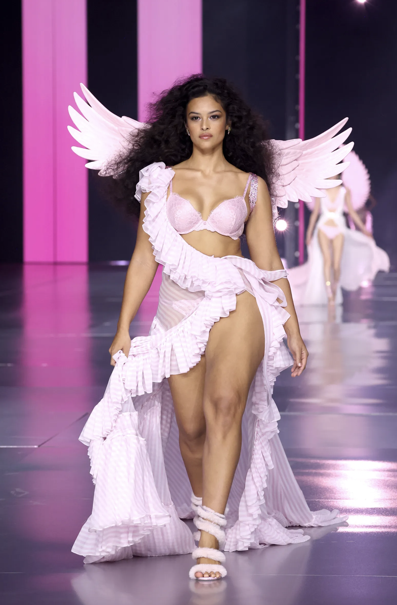 Brenda sfilatës së shumëpritur të Victoria’s Secret