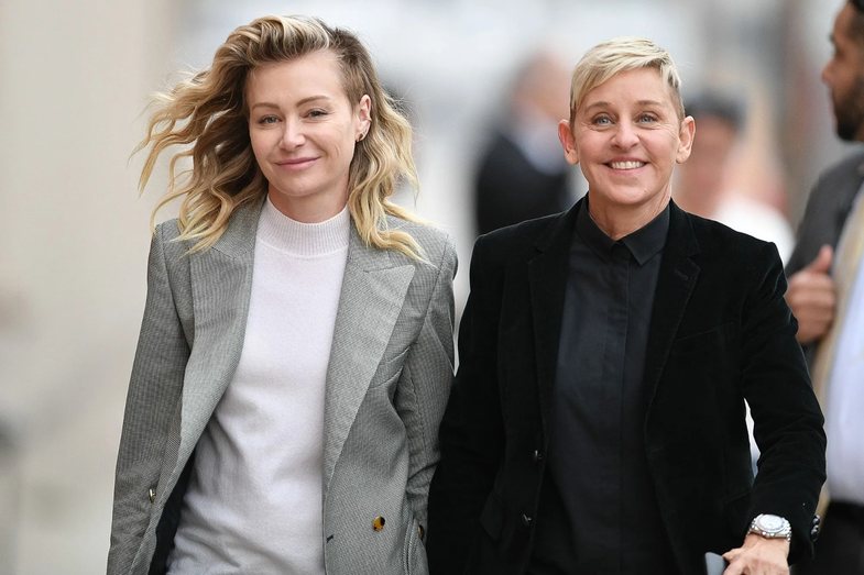 Festojnë 20-vjetorin, Ellen DeGeneres uron publikisht partneren: