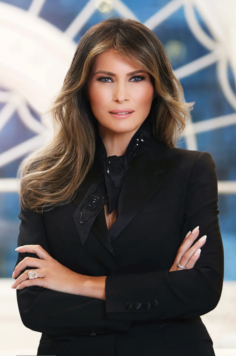 Portreti i ri zyrtar i Melania Trump: Ç’fshihet pas detajeve