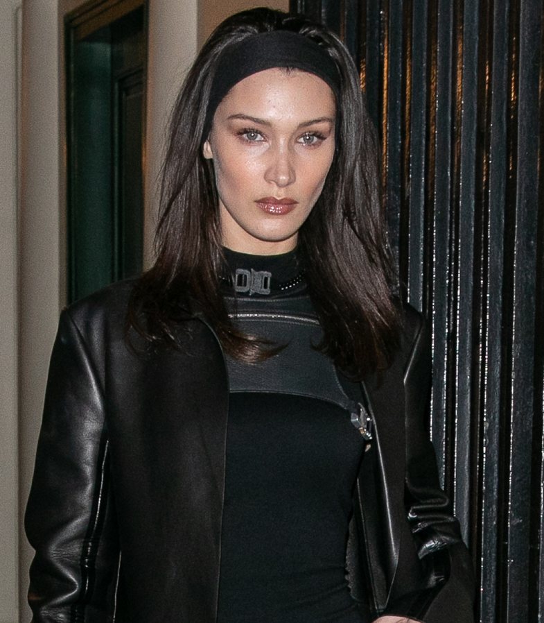 Aksesori për flokët pa të cilin Bella Hadid nuk mund të