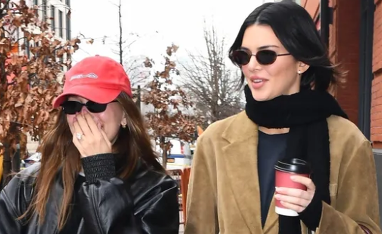 Kendall dhe Hailey bëjnë xing sërish: Bluzat e tyre do të