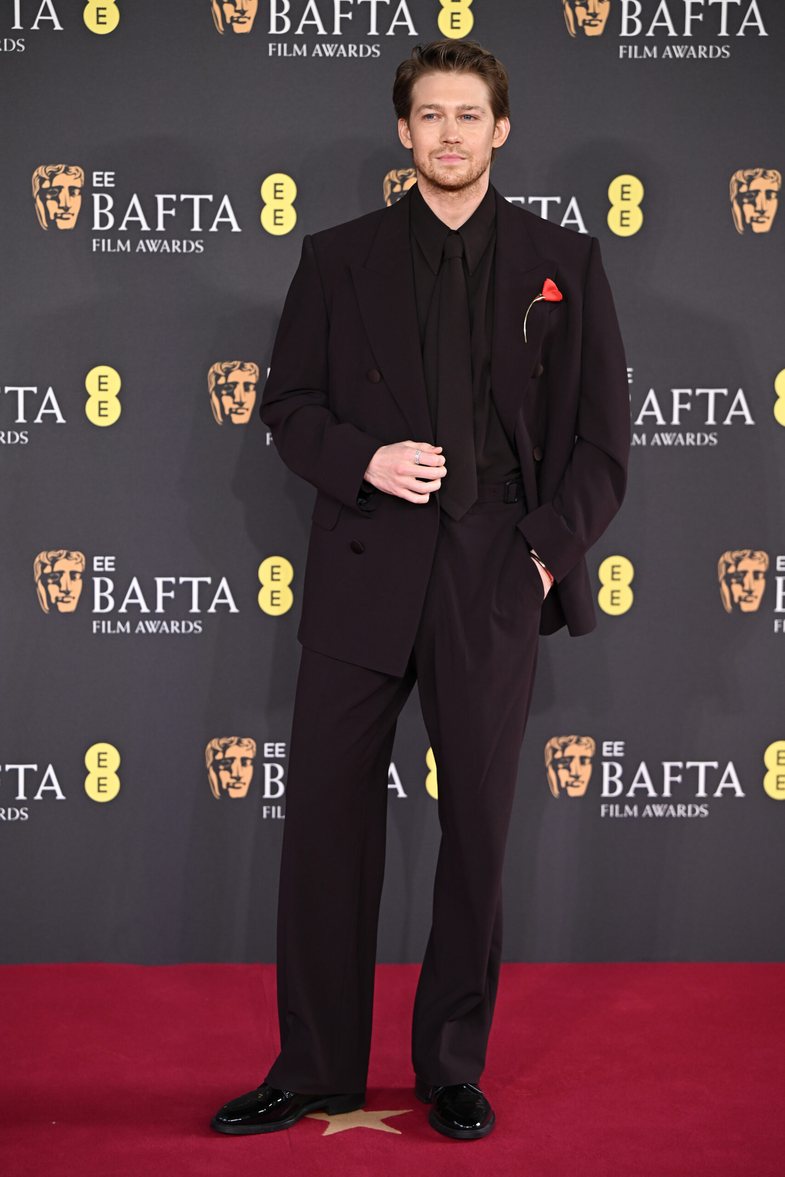 Tapeti i kuq i BAFTA Awards 2025: Si u veshën yjet