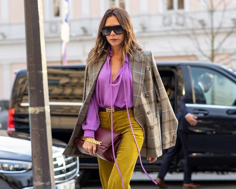 Victoria Beckham na tregon si të veshim një super minifund në