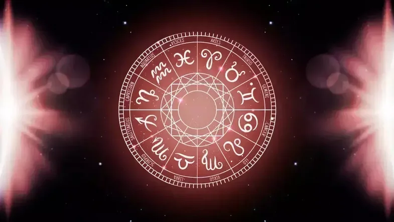 Maj 2025: Datat e rëndësishme astrologjike & 3 shenjat më me