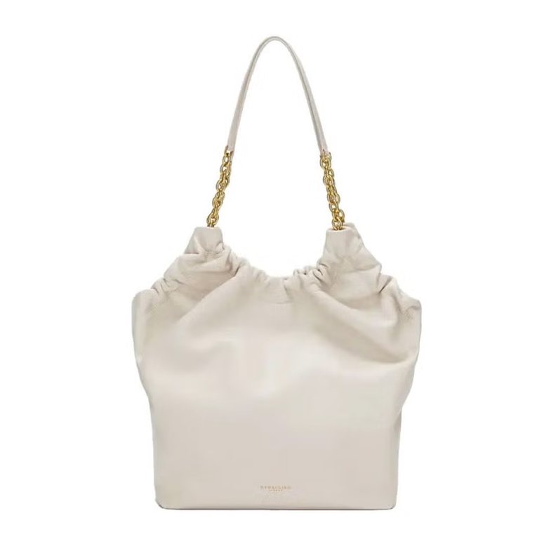The most 'IN' bags of the season that every girl should have