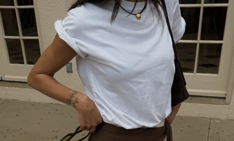 To be 1 step ahead: Here's how to combine a satin scarf to look more