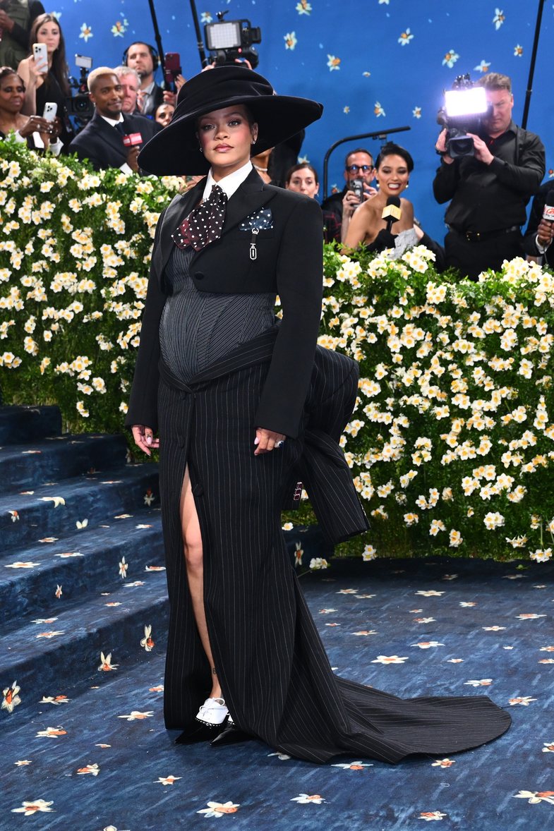 Rihanna surprises everyone at the Met Gala: Pregnant for the third time