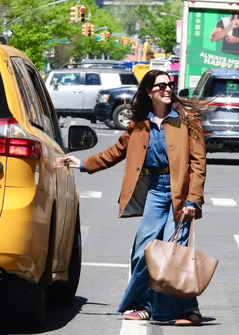 Anne Hathaway Just Followed the Smartest Rule for When to Wear Jeans