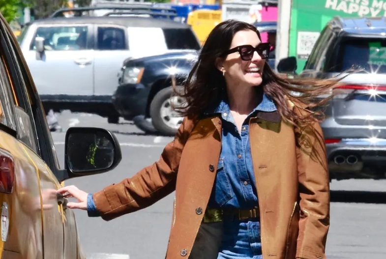 Anne Hathaway Just Followed the Smartest Rule for When to Wear Jeans