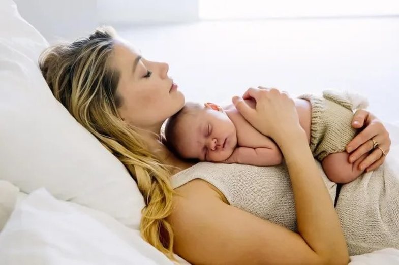Amber Heard zbulon se ka sjellë në jetë binjakë