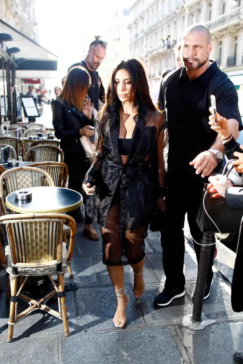 Kim Kardashian dëshmon: "Mendova se do më përdhunonin dhe