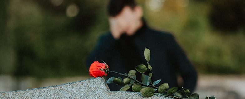 Burrat kanë 2 herë më shumë gjasa të vdesin nga