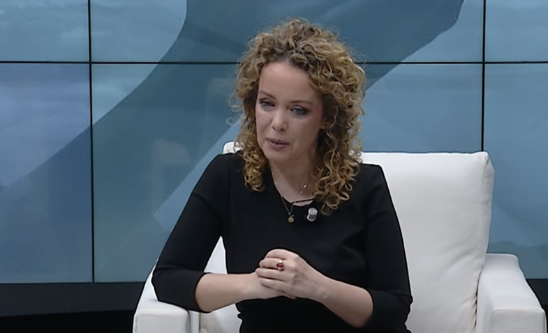 E përlotur, Edlira flet për mungesën e Gert Bodganit: “Na