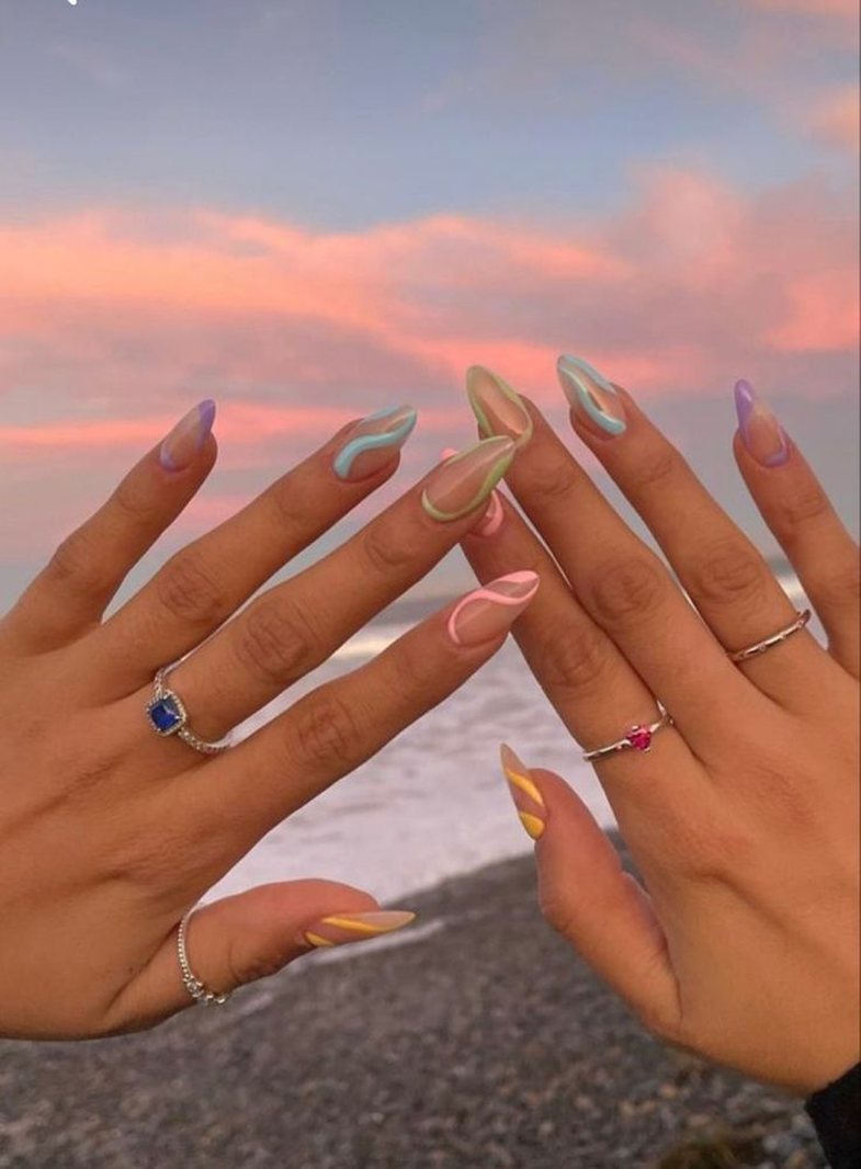 The ideal summer manicure for every zodiac sign