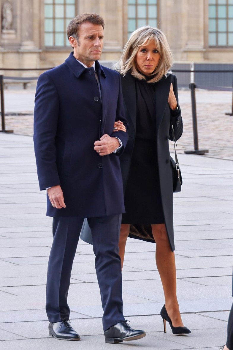 The video where his wife slaps him: Macron shows how the truth lies