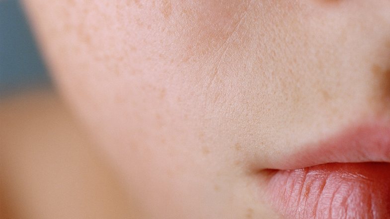 8 signs you're not drinking enough water (and how to fix it)