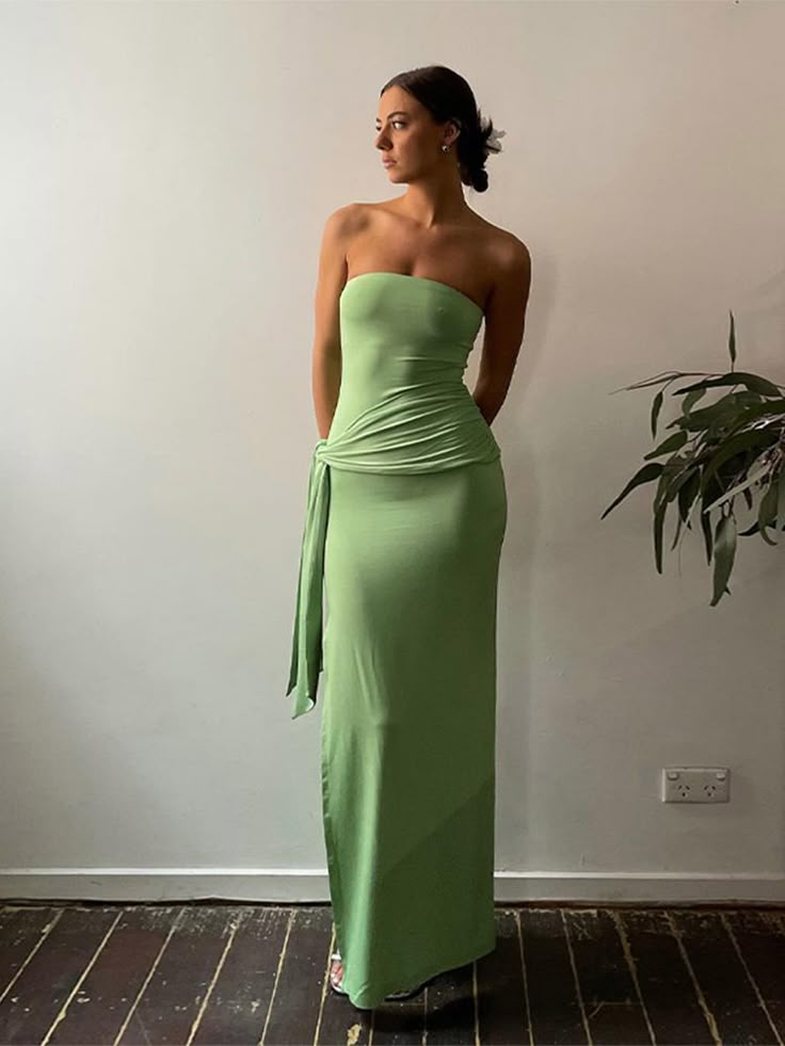 Amal Clooney veshi trendin e fustaneve që me siguri do ta shihni në