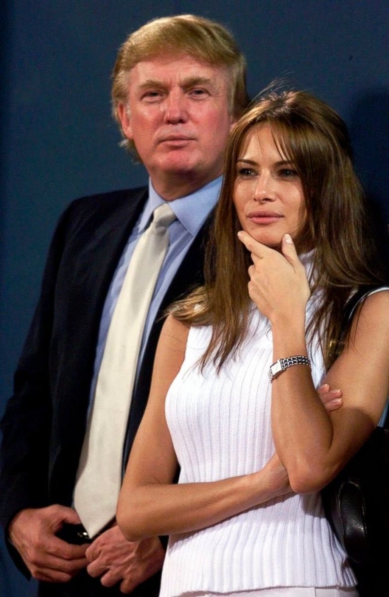 Fotot e Melania Trump pa grim ndajnë njerëzit në dy