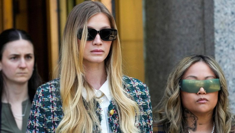 Bryana Bongolan dëshmon kundër P.Diddy-t: "Më vari nga kati