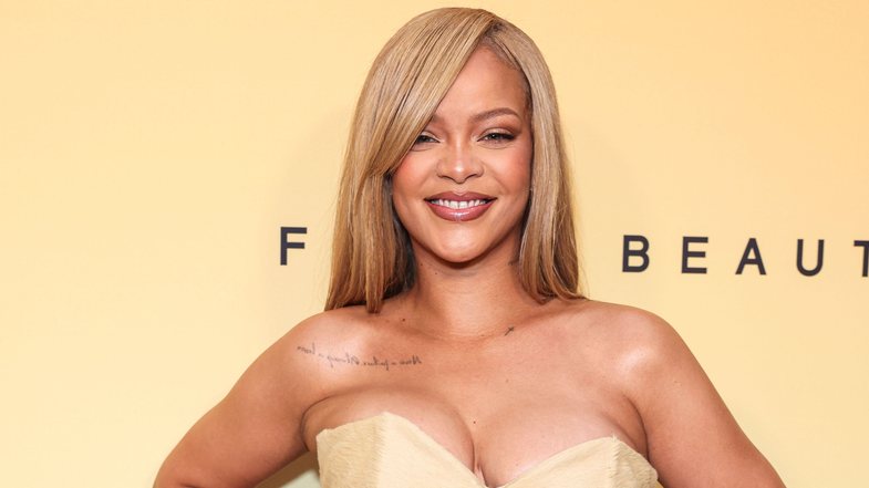 Nga miliardere në krizë? Rihanna humb 29% të pasurisë