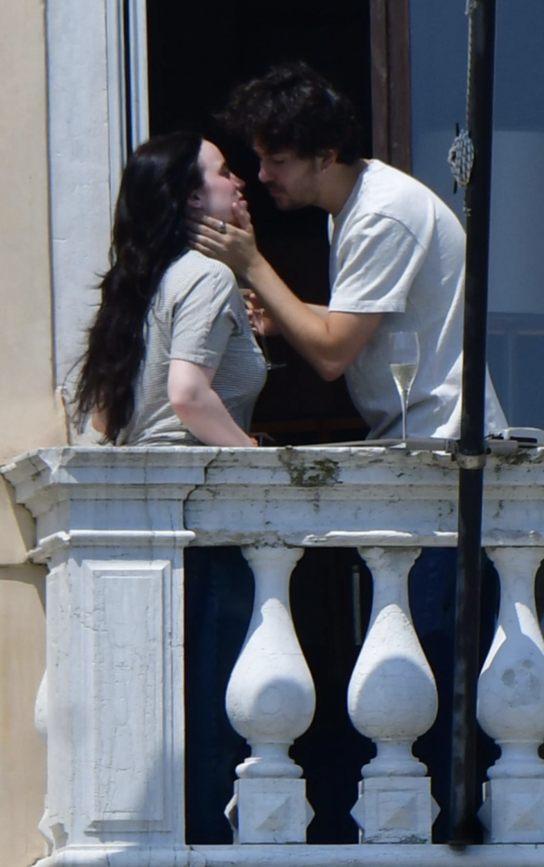 Kemi të reja! Billie Eilish konfirmon romancën ??